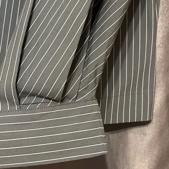 Marled Reunited Blouse Size Med Gray with White Stripes Cuffed Wrists Blouse NEW - Picture 12 of 13